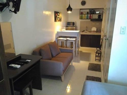 Posezení v ubytování Tagaytay Prime Residence - STUDIO
