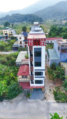 Pemandangan gunung umum atau pemandangan gunung yang diambil dari hotel