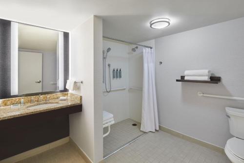Courtyard by Marriott Nashville Downtown Image