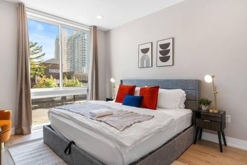 Ένα ή περισσότερα κρεβάτια σε δωμάτιο στο 1BD - Sleeps 4 - Harbor Views - Near Fish Town-