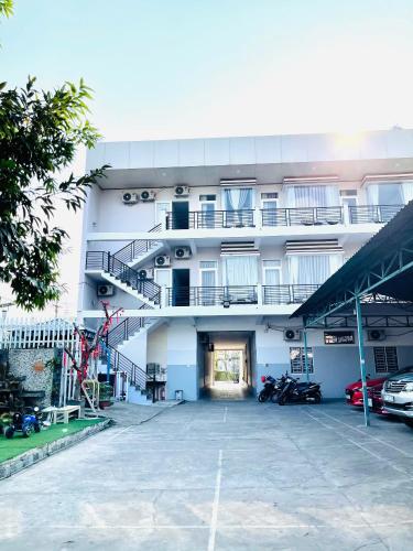 Gallery image of Sao Khue Riverside Hotel & Coffee in Sa Ðéc