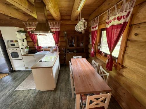 Kuchyňa alebo kuchynka v ubytovaní Ranč pod Sninským kameňom