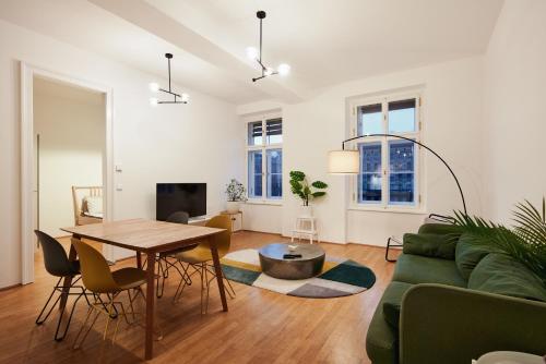 Premium Apartments near Naschmarkt in Central Wien 24H Check-in