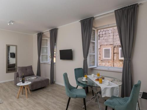 Apartments Urbis - Premium Studio Apartment with City View Lijevi
