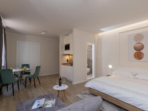 Apartments Urbis - Premium Studio Apartment with City View Lijevi