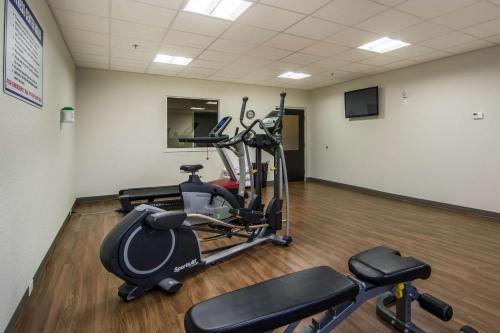 Pusat kecergasan dan/atau kemudahan kecergasan di Sleep Inn Regina East
