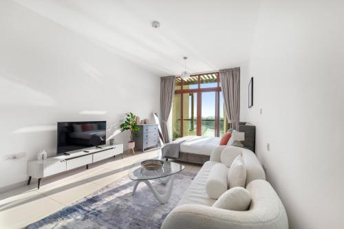 Cozy Studio Palm Jumeirah Beach & Skyline Views