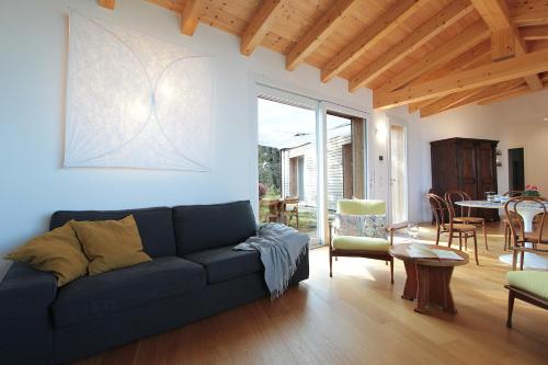A seating area at Casa Delle Eriche, Colli Euganei, Pool, Wifi