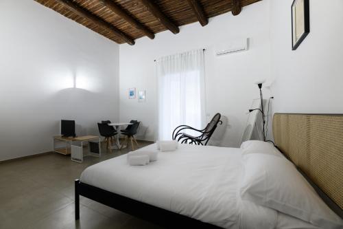 Tofa Apartments By Dimorra