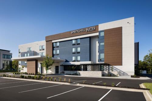 a rendering of a hotel with a parking lot at SpringHill Suites by Marriott Bowling Green in Bowling Green