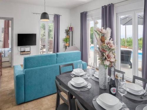 Three Bedroom Villa, Pool, Private Garden
