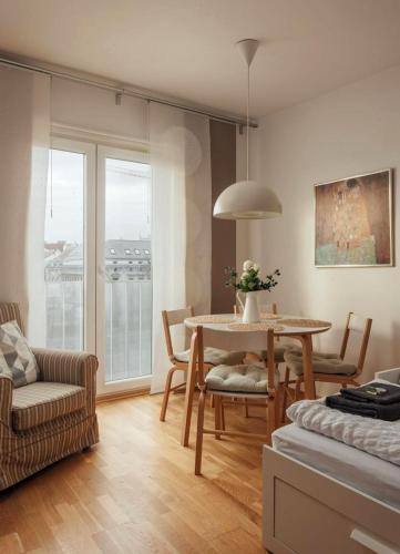Family Comfy Apartments by Mariahilfer Straße Shopping Street 24H Check-in