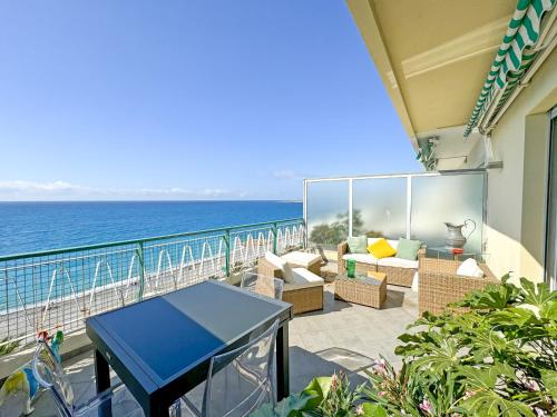 Photo de la galerie de l'établissement Breathtaking Rooftop Experience on Promenade, à Nice