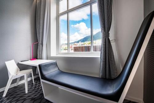 Nespecifikovaný výhled na hory nebo výhled na hory při pohledu z hotelu
