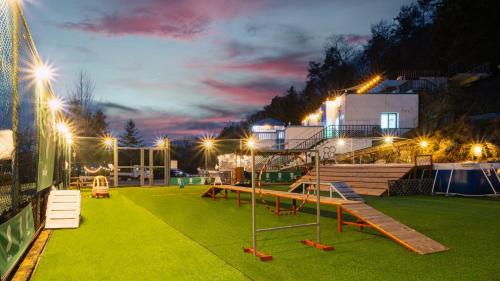 Ο χώρος παιχνιδιού για παιδιά στο Chuncheon Dogandstay