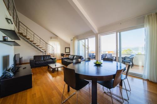 Pervanovo Apartments with Free Parking