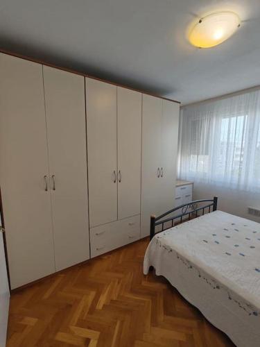 Apartment Hill