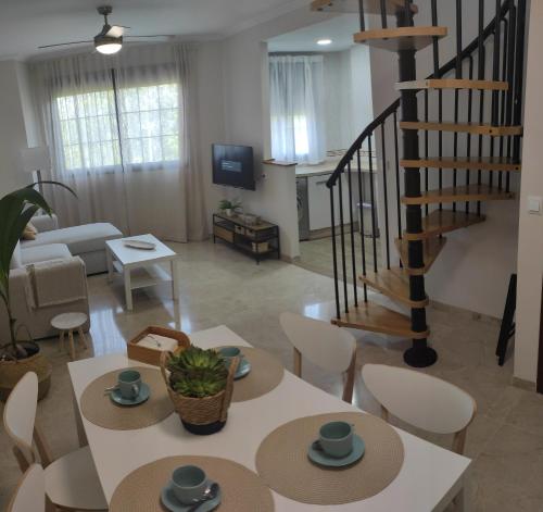 Afbeelding uit fotogalerij van PUENTE ROMANO Miraflores terraza in Córdoba