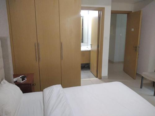เตียงในห้องที่ Altoot homes