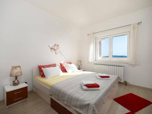 Una cama o camas en una habitación de Four Bedroom Villa, Terrace, Pool