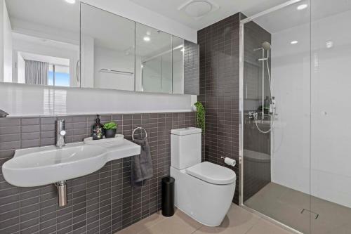 Koupelna v ubytování 2Bedroom Exec Apt near Suncorp Free Carpark