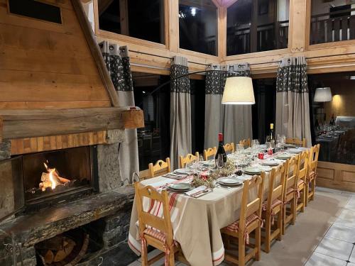 Superbe chalet 15 pers. avec spa, sauna, proche télécabine et centre, équipements complets - FR-1-679-17