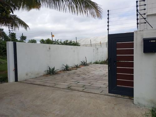 Φωτογραφία από το άλμπουμ του Cosy house with pool σε Amitié