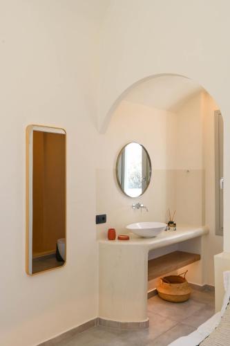 Salle de bains dans l'établissement Maeva Suites Santorini