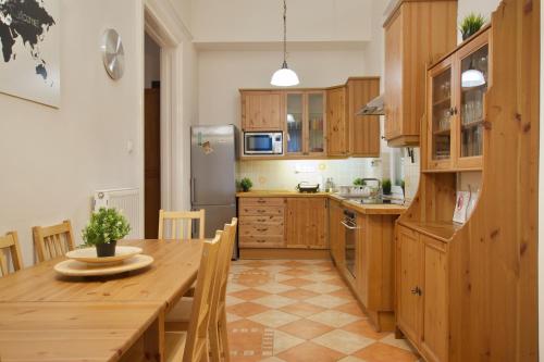 Standard Apartment by Hi5- Király Apartment 1077 Budapest, Király utca 43-45 kép - 3