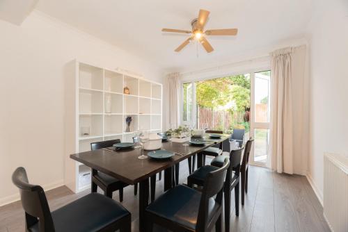 Φωτογραφία από το άλμπουμ του 4 Bedroom Family Home In South East London σε Welling