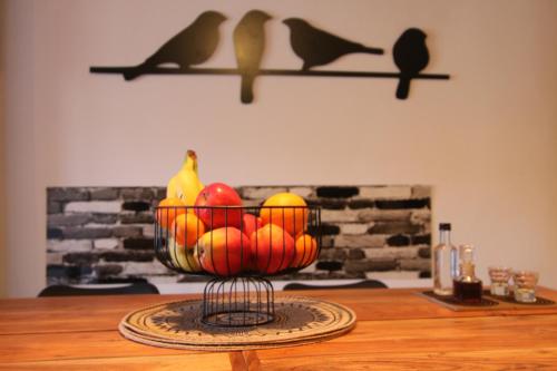 Makanan di atau berdekatan apartmen