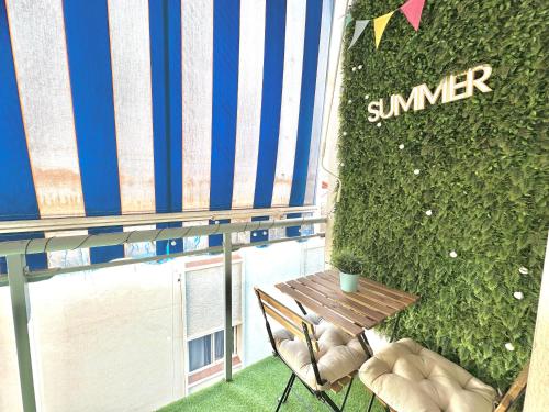 PLA - Modern Studio with Private Terrace and AC - 2 min from the Train Station