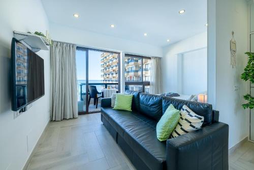 797 HOLIDAY RENTALS - Renovado apartamento con hermosas vistas