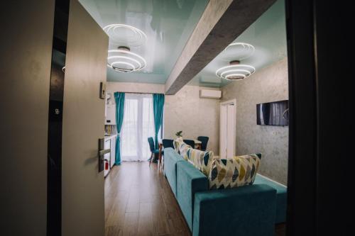 Μια τηλεόραση ή/και κέντρο ψυχαγωγίας στο Signature Promenada Hotel-Apartments 2