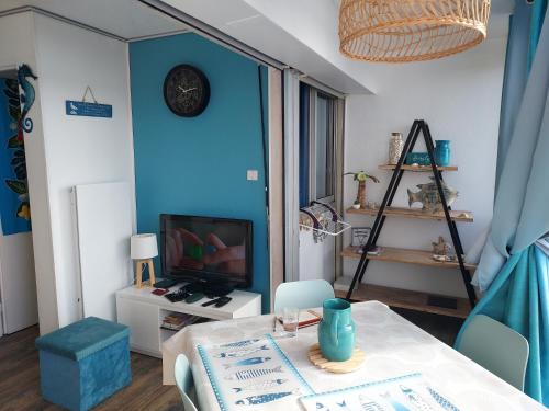 Coquet T3 bord lagon bras de mer cap d'Agde