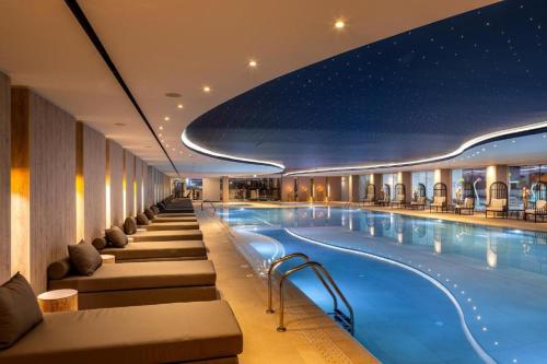 The HEALTHY Stay-Padel, Pool&Fitness