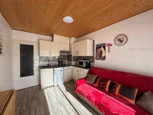 Zdjęcie z galerii obiektu Grand studio/cabine lumineux, proche commerces et pistes - FR-1-295-193 w mieście Les Angles