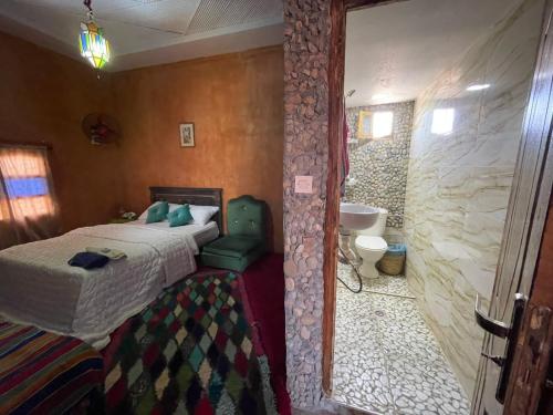 Un baño de Dar Mayssa Rose