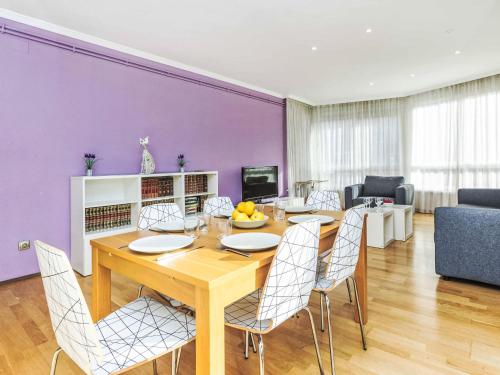 Apartment Sants-Les Corts Galileu by Interhome