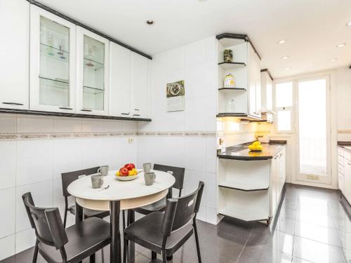 Apartment Sants-Les Corts Galileu by Interhome