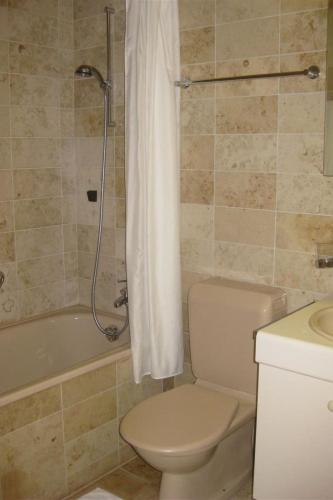 Ένα μπάνιο στο Apartment Zapfe - Moore by Interhome