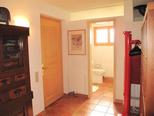 Un baño de Apartment Grüenbüelti by Interhome