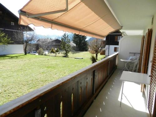 Κήπος έξω από το Apartment Suzanne Nr- 27 by Interhome