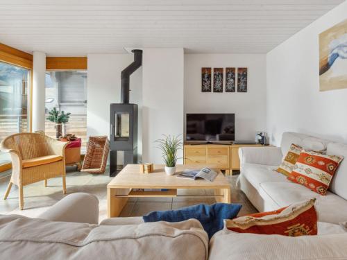 Posezení v ubytování Apartment Am Acher II Apt- F by Interhome