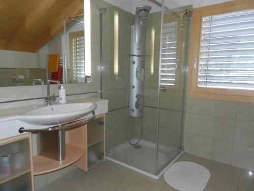 Apartment Gletscherblick- Chalet by Interhomeにあるバスルーム