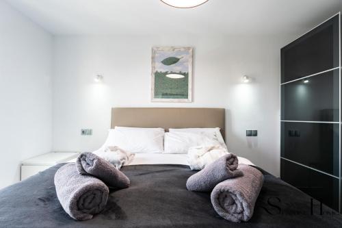 Stylish Retreat 1Bed, Pool, Sleeps 3
