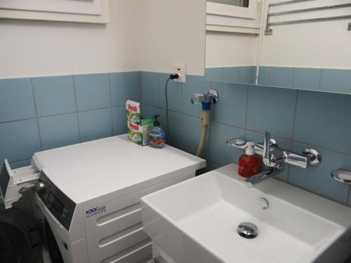 Apartment Titliszentrum 2 by Interhomeにあるキッチンまたは簡易キッチン