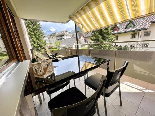 Balkón nebo terasa v ubytování Apartment Blumenweg 4-412 by Interhome