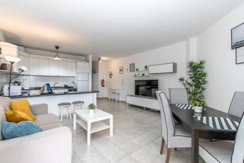 Charming El Médano Breeze Escape & Terrace