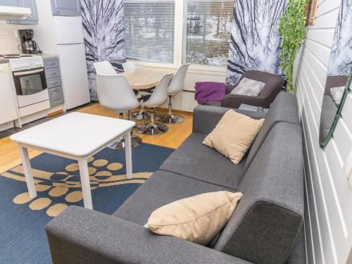 Kuchyň nebo kuchyňský kout v ubytování Holiday Home Outapailakka j 7 by Interhome